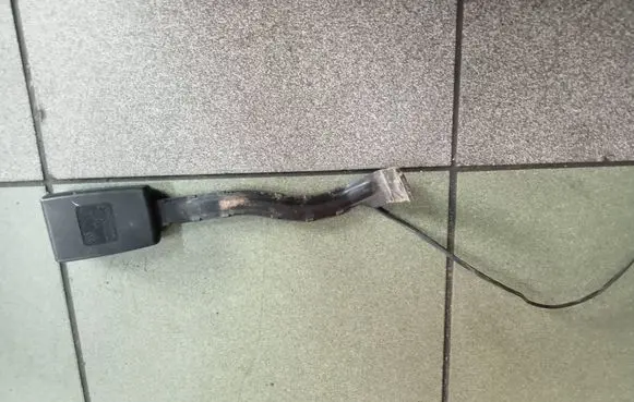 Seat Leon (1P) Front seatbelt buckle 5P0857756E
