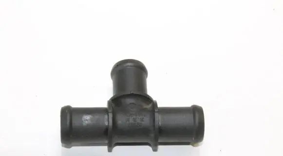 Audi Q3 8U Engine coolant pipe/hose