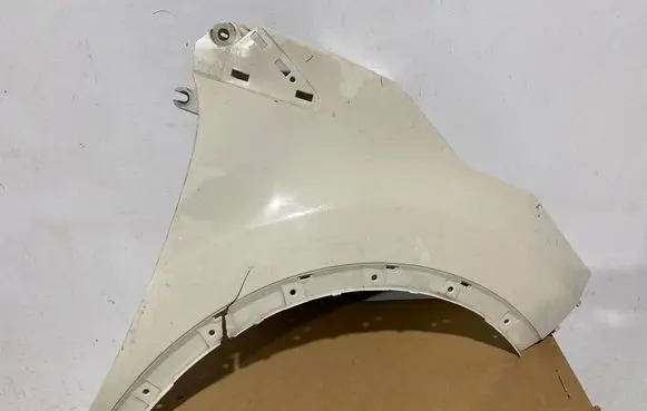 Renault Captur Fender 631001642R