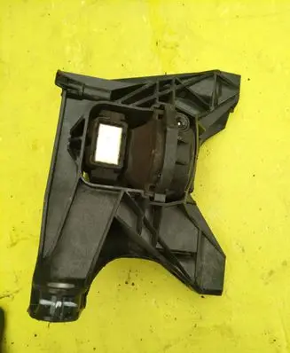 Peugeot 3008 II Engine mount bracket 9820499380
