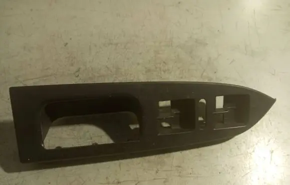 Volkswagen Touran I Front door window switch trim 1T1867371H