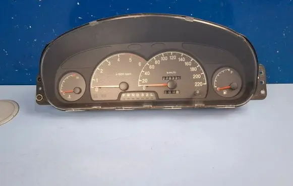 Hyundai Trajet Speedometer (instrument cluster) 940033A866 0301110006
