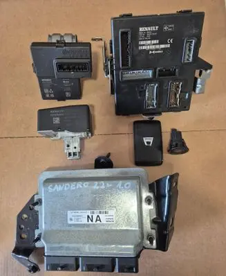 Dacia Sandero III Start/Stop system kit 237104638S 237104639S