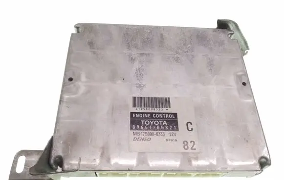 Toyota Avensis T250 Engine control unit/module 8966105821