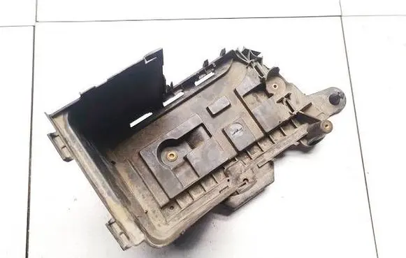 Audi A3 S3 8P Battery box tray 1K0915333B
