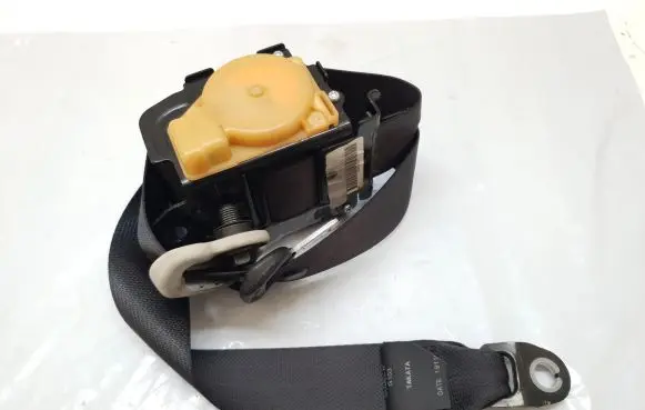 Nissan Note (E11) Front seatbelt 86884BH10A
