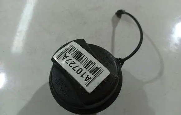 Opel Zafira B Fuel tank filler cap 13140958