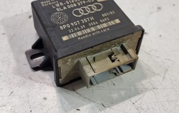 Audi A6 S6 C6 4F Light module LCM 5LA00837903 8P0907357H