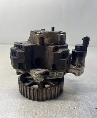 Volvo S40, V40 Fuel injection high pressure pump R8448B031A