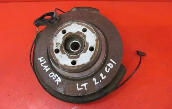 Mercedes-Benz E W211 Rear wheel hub spindle/knuckle W211ZWROTNICALT
