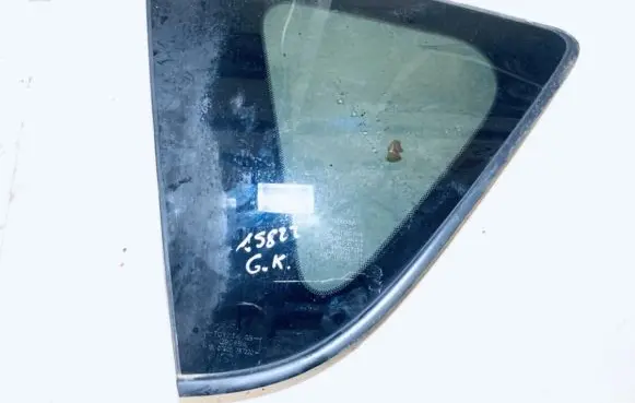 Toyota RAV 4 (XA30) Rear side window