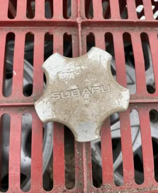 Subaru Forester SF Original wheel cap 28811AC020