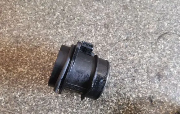 KIA Rio Mass air flow meter 0K32A13210
