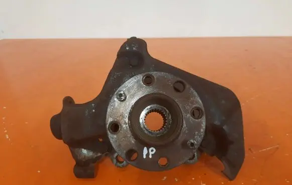 Fiat Punto (199) Front wheel hub spindle knuckle