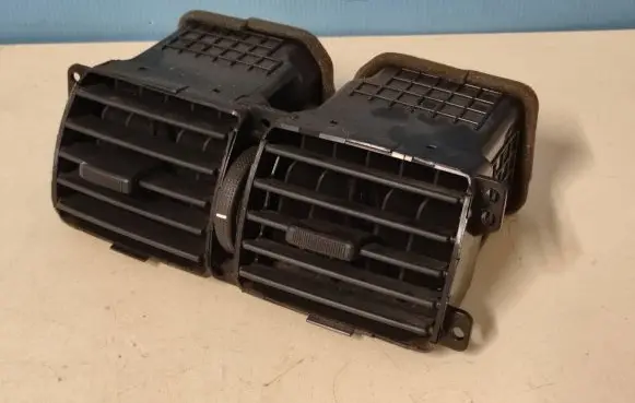 Hyundai Tucson JM Dash center air vent grill 974102E000