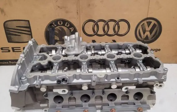 Audi Q7 4L Engine head 079103374 079103374AT 079103064BN