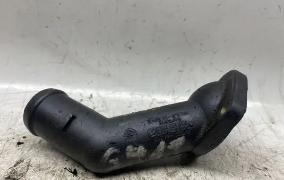 Volkswagen Golf IV Engine coolant pipe/hose 06a121121c