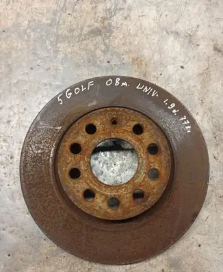 Volkswagen Golf V Front brake disc
