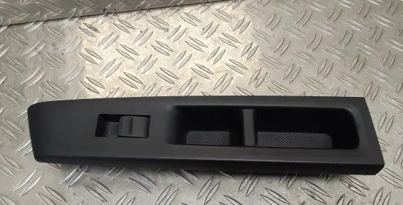 Toyota Yaris Electric window control switch 742310D330