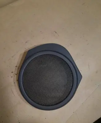 Side speaker trim/cover