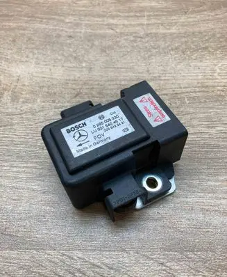 Mercedes-Benz E W210 Yaw turn rate sensor 0015404517 0265005230