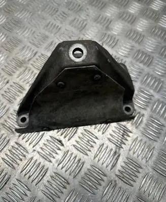 BMW 5 GT F07 Engine mounting bracket 0777128