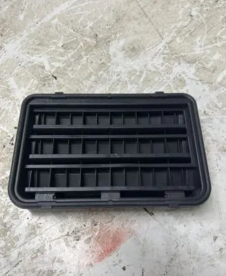 BMW X3 F25 Quarter panel pressure vent 6962293