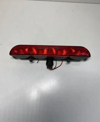 Third/center stoplight