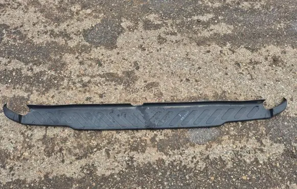 Nissan Navara D23 Rear bumper trim bar molding 850644kj0a