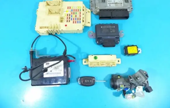 Hyundai i40 Engine control unit/module ECU 0281019573 IMPRK1235887