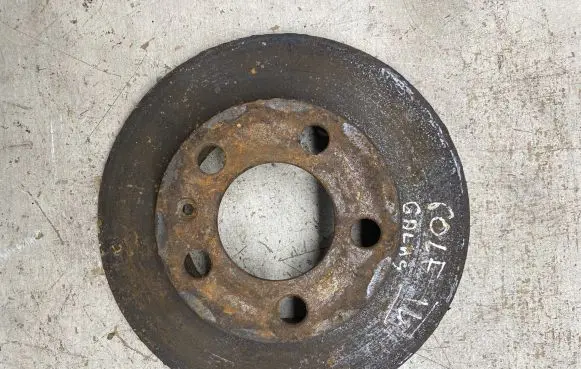 Volkswagen Golf IV Front brake disc