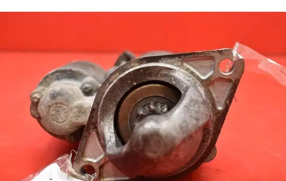 Opel Astra H Starter motor 55556092