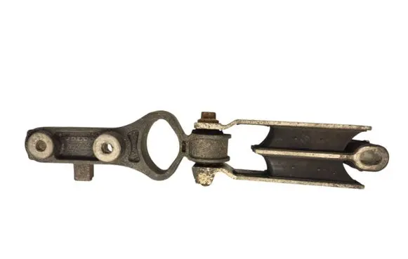 Engine mount bracket
