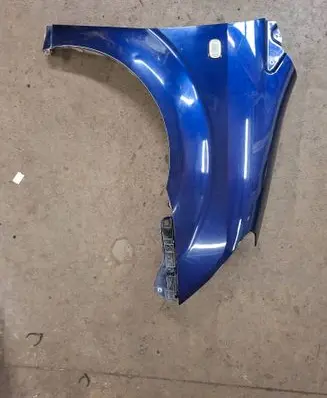 Toyota Corolla Verso AR10 Fender