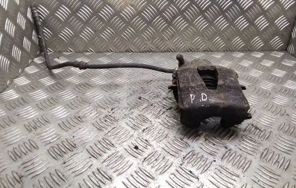 Volkswagen Golf V Front brake caliper