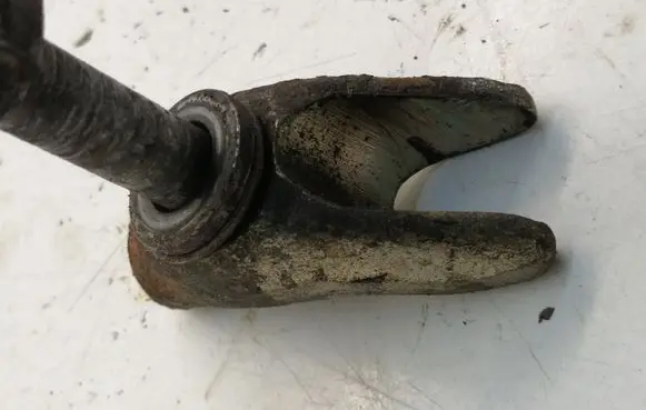 Renault Master II Fuel Injector clamp holder