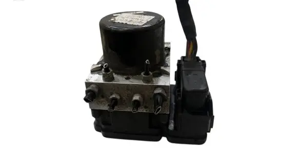 Ford Focus ABS Pump BV612C405AJ