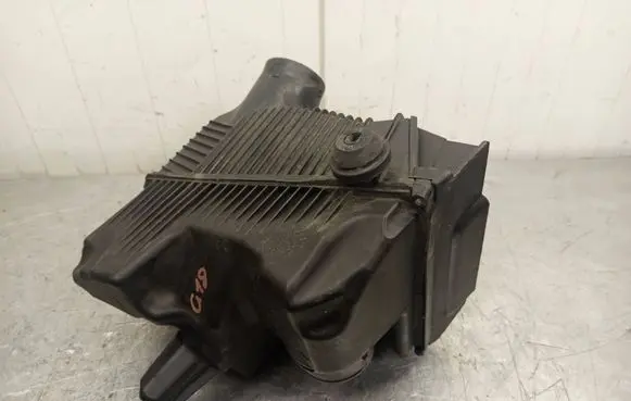 Renault Megane II Air filter box 8200176558 8200369806 8200369755