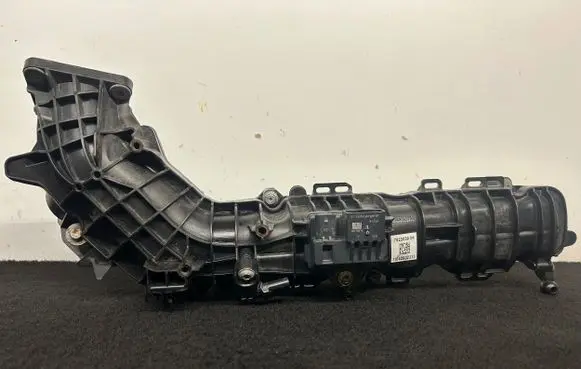 BMW 5 F10 F11 Intake manifold 7823039 11042002333