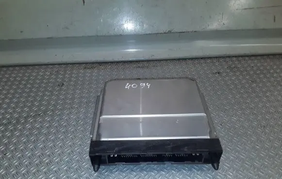 Volvo XC70 Engine control unit/module 30668478A 0261208289 1039S13223
