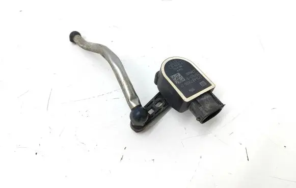 Headlight/headlamp level sensor
