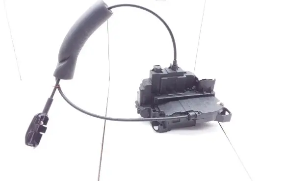 Renault Megane III Rear door lock 825020002R