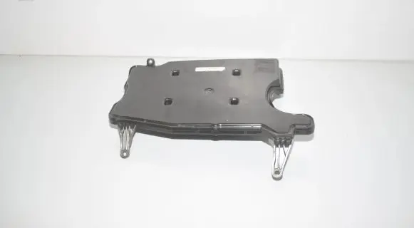 BMW 2 F46 Intake resonator 8570016 13718570016
