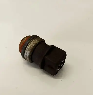 Audi A4 S4 B5 8D Coolant level sensor 357919359F