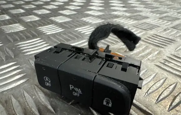 Opel Grandland X Parking (PDC) sensor switch YP00032577 20180523 0354803020