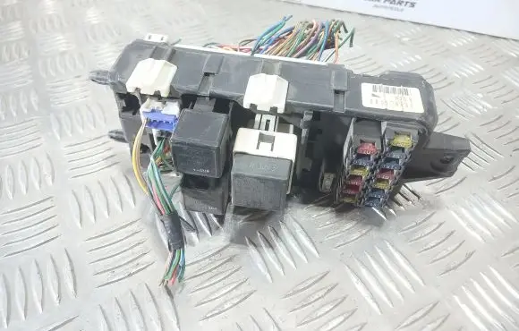 Volvo S40, V40 Fuse module 3E260090