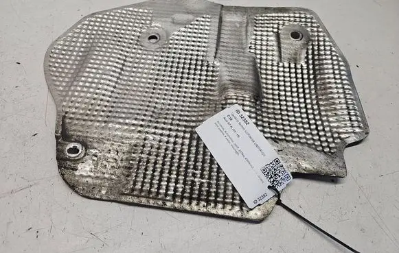 Audi Q7 4L Heat shield in engine bay 7l0825615