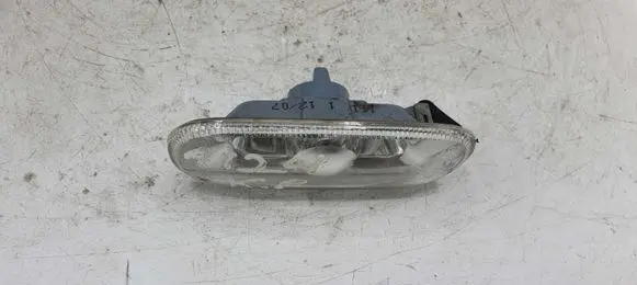 Audi A4 S4 B7 8E 8H Front fender indicator light NOCODE