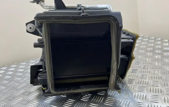 Hyundai Santa Fe Interior heater climate box assembly 