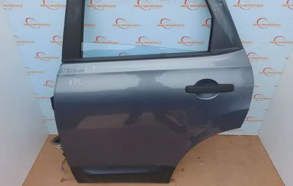 Nissan Qashqai Rear door 